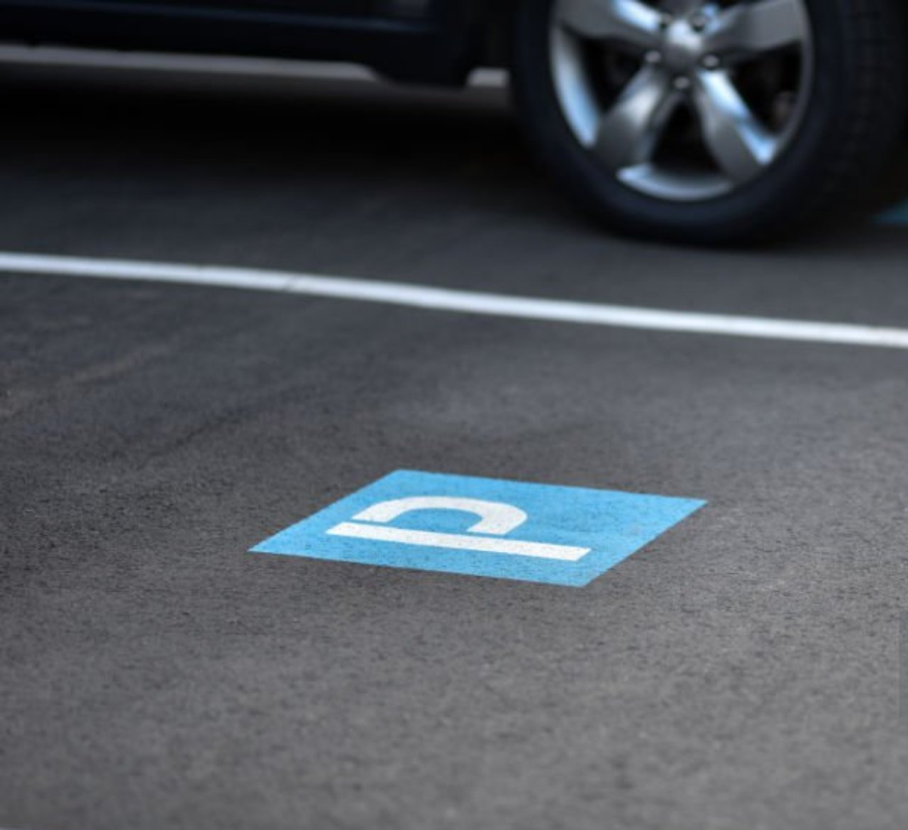 Necessità aree di libero parcheggio