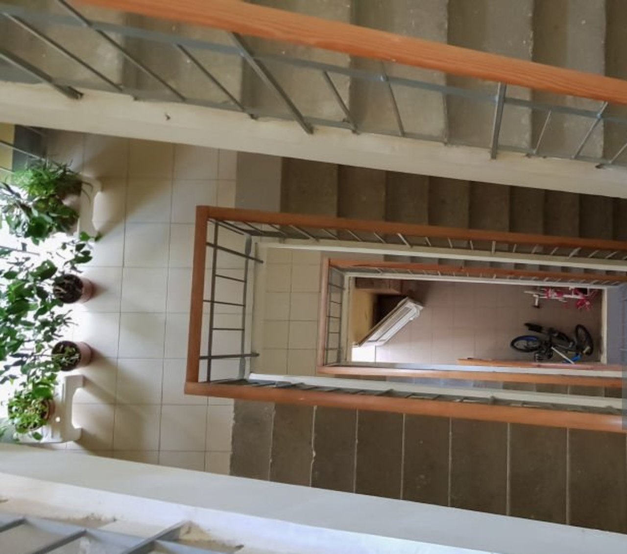 Questione del rifacimento delle scale in un condominio