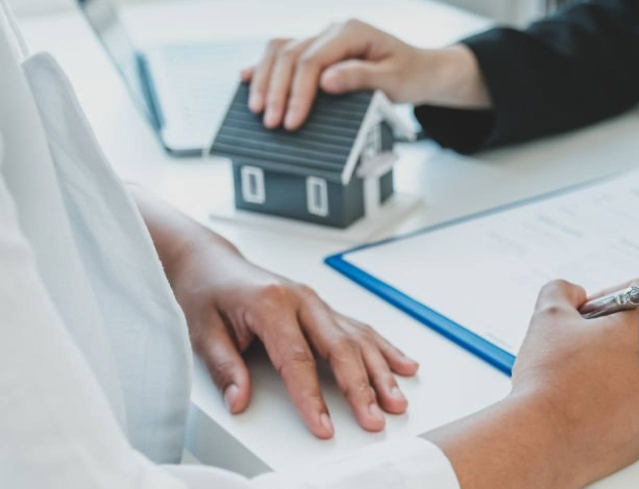 Il contratto preliminare è efficace, se occorre sanatoria e questa non è intervenuta?